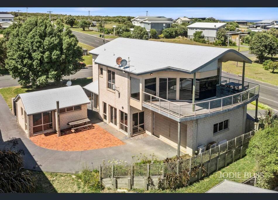 Freestanding House With Ocean View *