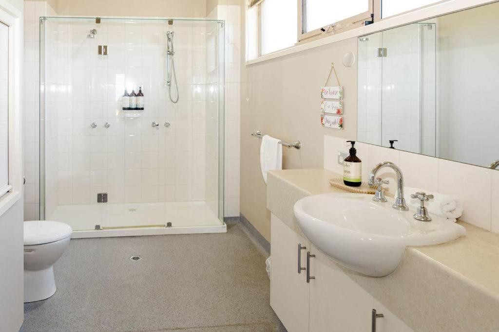 Freestanding House With Ocean View * Port Campbell