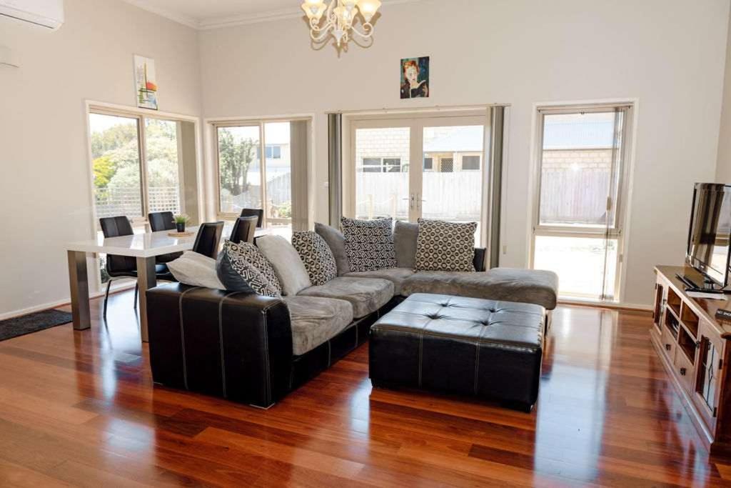 Freestanding House With Ocean View Holiday home